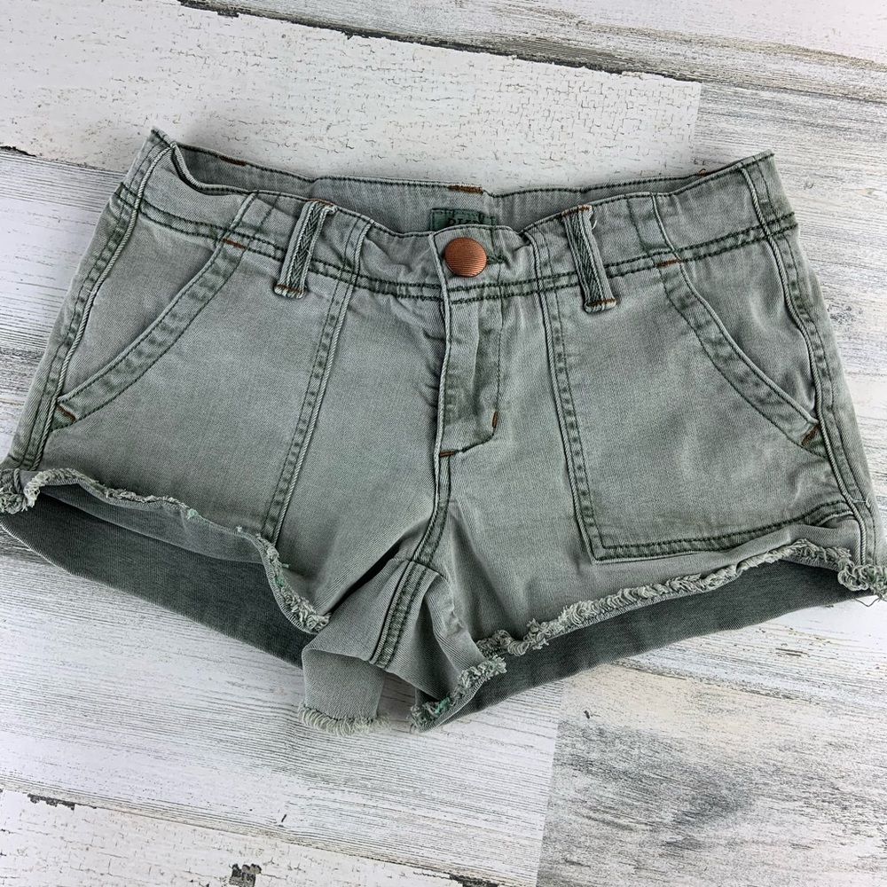 BKE Sage Green Shorts Size 25